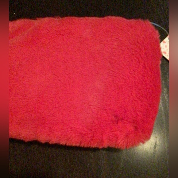 NEW! Free people cherry faux fur zippy clutch - Picture 1 of 10